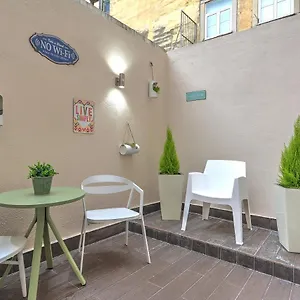 Traditional With A Terrace, Ac And Fast Internet Lisboa